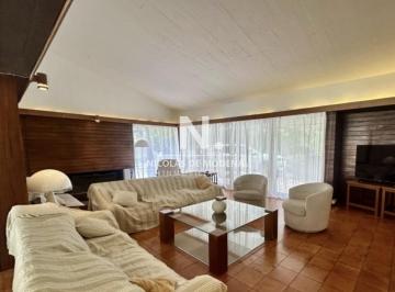 Foto1 · En Venta Casa de 5 Dorm. con Piscina y Parrillero en Cantegril