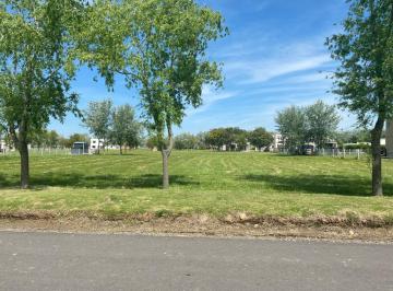 Terreno · 1111m² · Venta Lote 2000 m² Barrio Haras del Sur III Los Robles La Plata