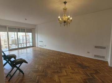 Departamento · 134m² · 4 Ambientes · Departamento de 4 Ambientes Al Frente con Balcon