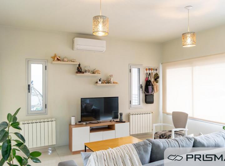 Casa · 250m² · 8 Ambientes · 2 Cocheras