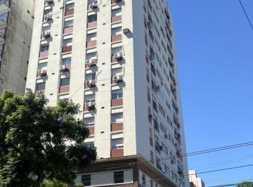 Departamento · 95m² · 4 Ambientes · 1 Cochera · Semipiso de 4 Ambientes con Cochera; Vista Al Río.