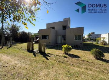 Casa · 200m² · 3 Dormitorios · 2 Cocheras · Venta Casa B° Privado Los Olmos Zona Sur