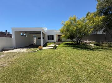 Casa · 149m² · 5 Ambientes · 2 Cocheras · Casa en Venta La Pista Maschwitz Apta Prestamo Hipotecario a Estrenar Barrio Abierto 3 Dorm.