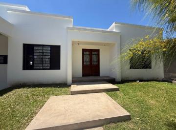 Casa · 149m² · 5 Ambientes · 2 Cocheras · Casa en Venta La Pista Maschwitz Apta Prestamo Hipotecario a Estrenar Barrio Abierto 3 Dorm.