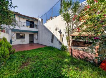 PH · 111m² · 4 Ambientes · 1 Cochera · Venta Almagro Dúplex PH Tipo Casa 4 Ambientes Jardín Parrilla Cochera Apto Credito