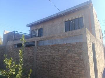 Casa · 114m² · 5 Ambientes · 2 Cocheras · Venta Casa 4 Habitaciones Las Heras