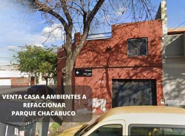 Casa · 110m² · 4 Ambientes · 1 Cochera · Venta Casa 4 Amb. a Refaccionar - Parque Chacabuco