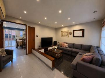 PH · 160m² · 5 Ambientes · 1 Cochera · Venta PH 5 Ambientes Wilde Pileta Cochera