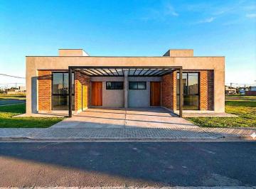 Casa · 75m² · 6 Ambientes · 1 Cochera · Se Vende Duplex Planta Baja 2 Dorm. Docta Central