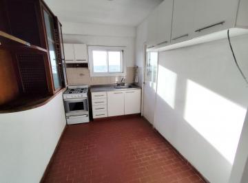 Departamento · 59m² · 3 Ambientes · 1 Cochera · Venta 3 Amb Cochera Fija Apto Credito a Reciclar