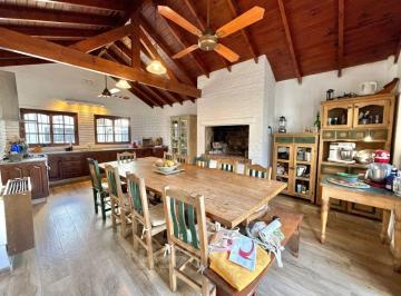 Casa · 265m² · 6 Ambientes · 2 Cocheras · Venta Casa 4 Dorm Quincho Pileta del Viso Pilar