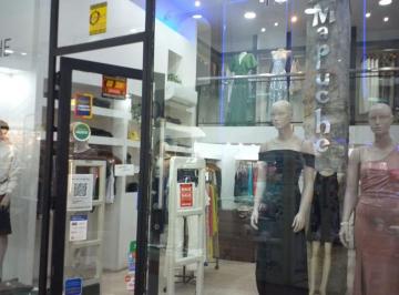 Fondo de comercio , Lanús · Lanus Venta Fondo de Comercio de Indumentaria Femenina de Gran Trayectoria en Gran Galeria Lanús
