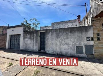 Casa · 74m² · 3 Ambientes · 2 Cocheras · Venta Casa a Refaccionar en San Martin Lote Propio