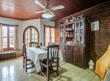 Casa · 160m² · 5 Ambientes · 2 Cocheras · Casas en Venta en La Plata