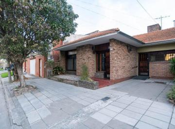 Casa · 99m² · 3 Ambientes · 1 Cochera · Casa 3 Ambientes en Venta Quilmes Apto Credito