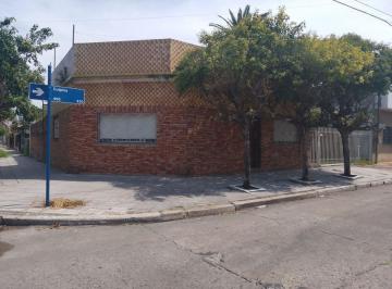 Casa · 87m² · 3 Ambientes · 2 Cocheras · Casa 3amb Venta Esquina. Culpina 900 V. Madero Bsas