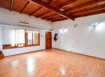 Casa · 106m² · 4 Ambientes · 1 Cochera · Casa en Venta en Berisso