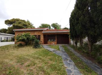 Casa · 110m² · 4 Ambientes · 1 Cochera · Venta Casa 4ambientes Jardin, Cochera Mar del Tuyu