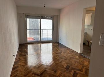 Departamento · 50m² · 3 Ambientes · Venta 3 Ambientes en Flores Totalmente Renovado