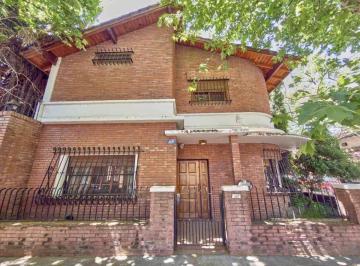 Casa · 263m² · 6 Ambientes · 1 Cochera · Venta Casa en Martínez