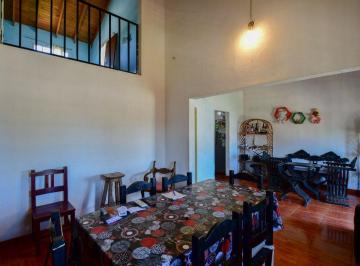 Casa · 170m² · 6 Ambientes · 1 Cochera · Casa en Venta Hernandez 4 Dorm. Mas Local