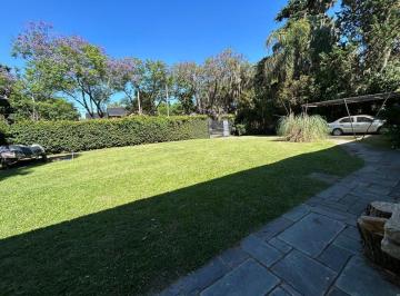 Casa · 264m² · 7 Ambientes · 2 Cocheras · Venta Amplia Casa en Alberdi con Jardin y Cochera
