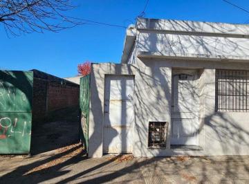 PH · 30m² · 1 Ambiente · 4 Cocheras · Depto/ph en Venta con Gran Terreno José Marmol