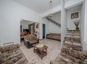 PH · 98m² · 4 Ambientes · 1 Cochera · Venta PH 4 Amb en Ciudadela con Cochera y Terraza