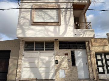 Casa · 199m² · 5 Ambientes · 1 Cochera · Casa en Venta en Bragado