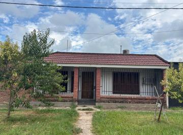 Casa · 49m² · 3 Ambientes · 1 Cochera · Casa en Venta con Gran Proyección en Santo Tomé