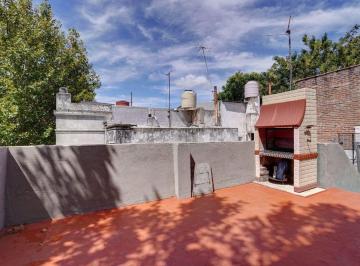 Casa · 160m² · 4 Ambientes · Venta 2 Casas en Lote Unico Refaccionada – Flores