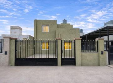 Casa · 130m² · 7 Ambientes · 1 Cochera · Se Vende Casa 3 Dorm. Barrio Vicor Cordoba