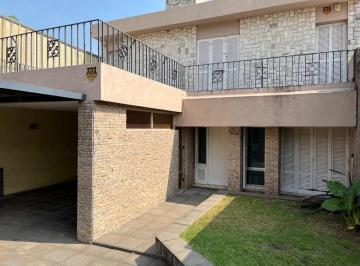 Casa · 146m² · 5 Ambientes · Venta Casa 3 Dorm. con Patio Casilda Centro