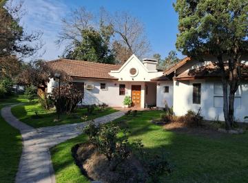 Quinta vacacional · 350m² · 6900 m² de Naturaleza a Minutos de Panamericana