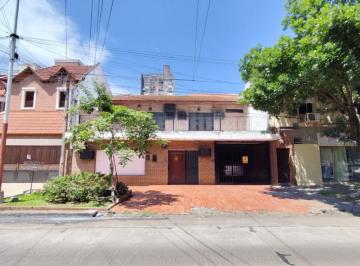 Casa · 543m² · 12 Ambientes · 2 Cocheras · Casa en Venta en Centro de Resistencia con Piscina