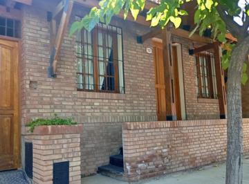 Casa · 200m² · 10 Ambientes · 2 Cocheras · Venta Casa 2 Departamento Godoy Cruz Mendoza