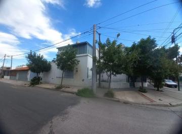Casa · 250m² · 5 Ambientes · 2 Cocheras · Vende Casa Gob Alric y Sarmiento - San Luis - Arg.