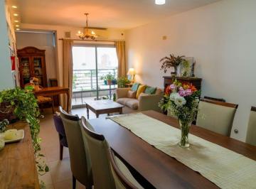 Departamento · 79m² · 3 Ambientes · 1 Cochera · Hermoso Departamento de 2 Dorm. en El Parque