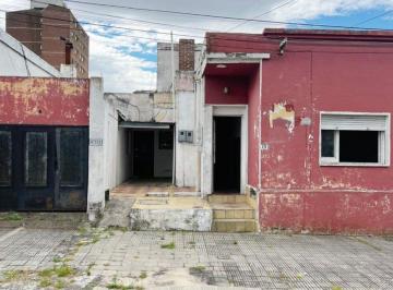 PH · 223m² · 7 Ambientes · 1 Cochera · Venta de 2 Casas en Mismo Padron Zona Pueblo Nuevo