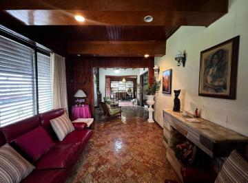 Casa · 287m² · 4 Ambientes · 1 Cochera · Venta Casa 4 Amb C/ Cochera V. Alsina Apto Crédito