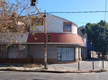 Casa · 142m² · 3 Ambientes · 1 Cochera · Venta Casa 3 Amb con Cochera, Local y Depto - Lanus