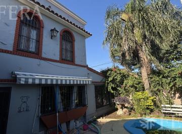 PH · 65m² · 3 Ambientes · 1 Cochera · Alquiler de PH 3 Ambientes con Pileta en Wilde