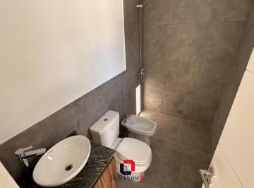 Casa · 110m² · 4 Ambientes · 2 Cocheras · Duplex en Docta Av