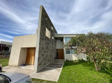 Casa de 7 ambientes, Berazategui · Hermosa Casa en Venta en Puerto Nizuc!