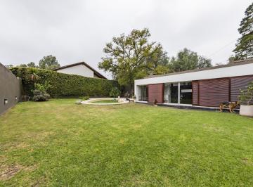 Casa · 292m² · 8 Ambientes · 2 Cocheras · Casa Jardin Espinosa