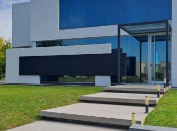 Casa · 800m² · 8 Ambientes · 2 Cocheras · Venta Casa en Cañuelas Golf