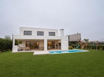 Casa · 300m² · 4 Ambientes · 4 Cocheras · Casa en Venta a La Laguna El Cantón Barrio Norte, Escobar