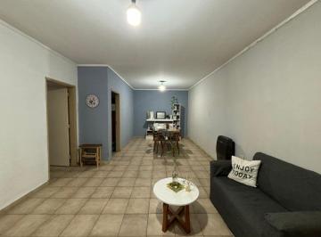 Casa de 4 ambientes, Ciudad de Santa Fe · ¡Tu Nuevo Hogar en El Corazón de Santa Fe!