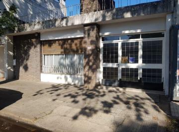 Casa · 140m² · 5 Ambientes · 2 Cocheras · Venta Casa Rosario Barrio Parque. 3 Dorm. y Cochera