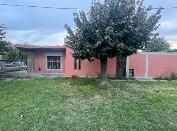 Casa · 120m² · 3 Ambientes · 1 Cochera · Casa en Venta en Melchor Romero